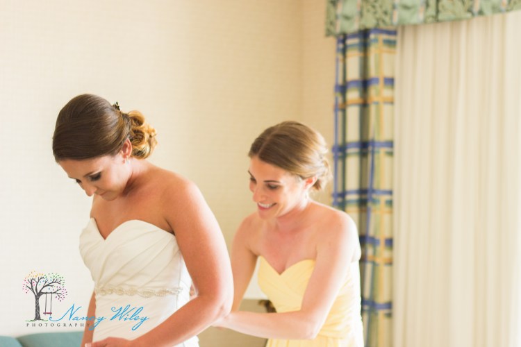 Yellow_and_Peach_Virginia_Beach_Wedding_Photographer_4