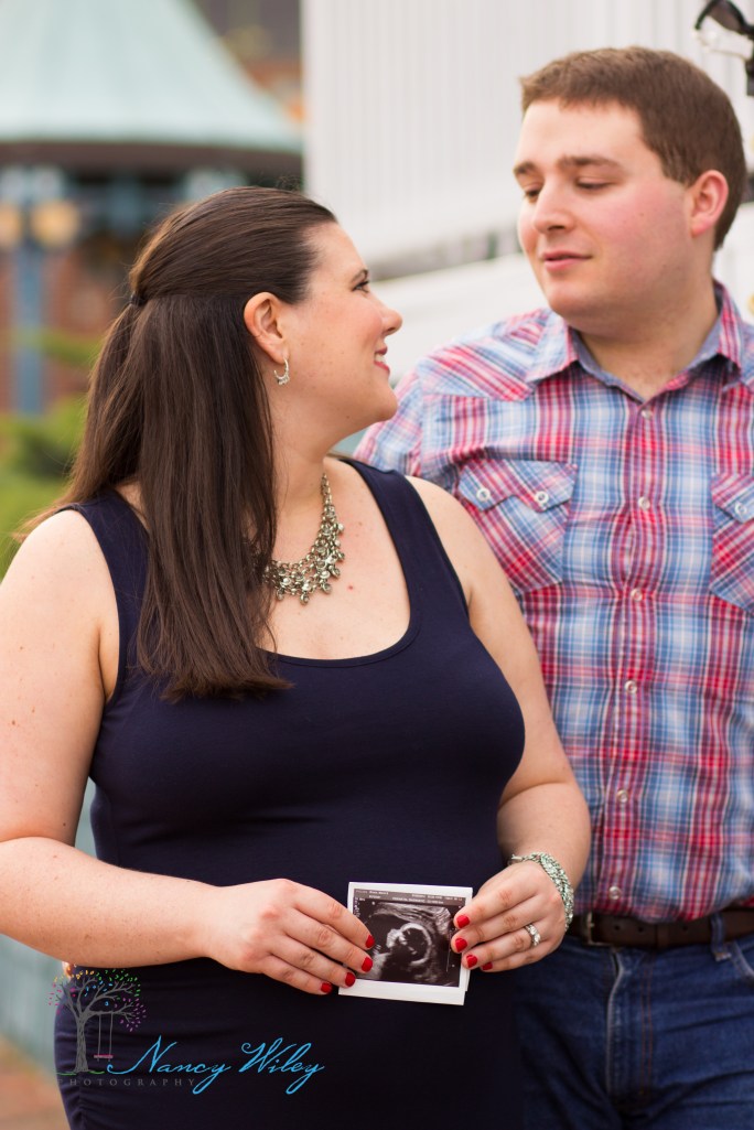 Navy_Maternity_Session_Hampton_Roads_Photographer