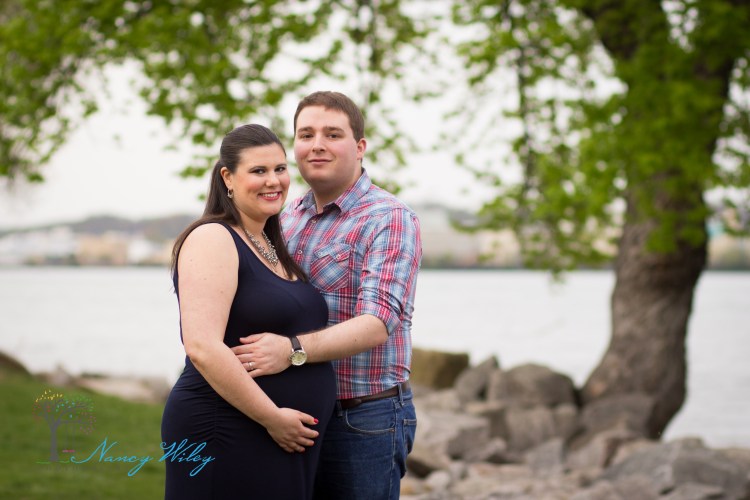 Navy_Maternity_Session_Hampton_Roads_Photographer