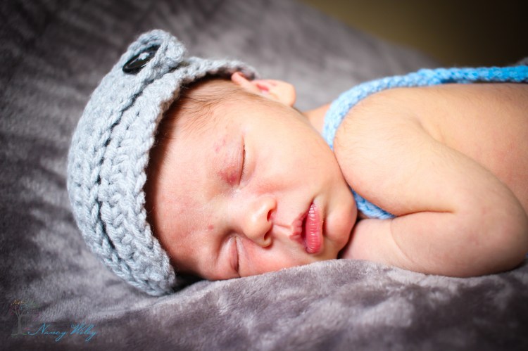 Kai_VA_Beach_Newborn_Photographer-23