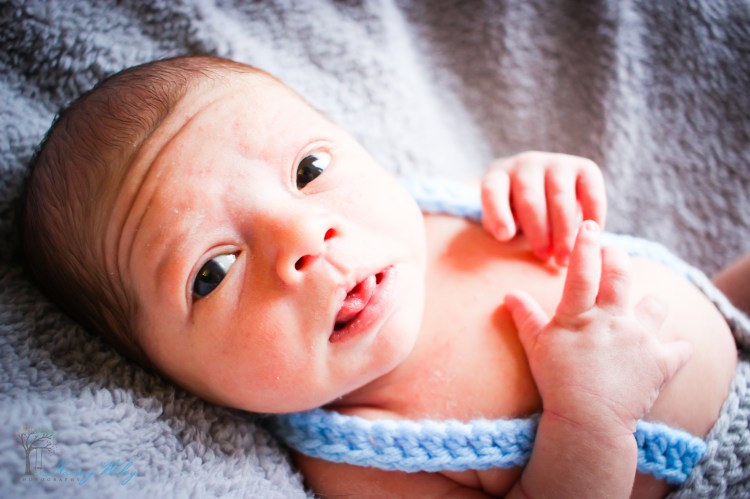 Kai_VA_Beach_Newborn_Photographer-37