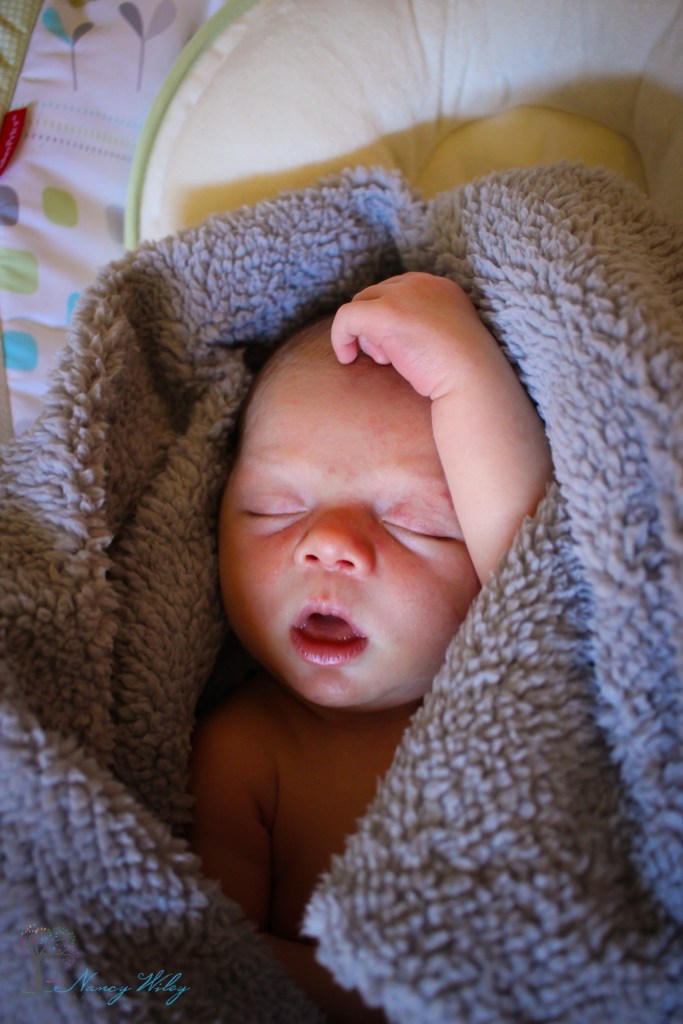 Kai_VA_Beach_Newborn_Photographer-4