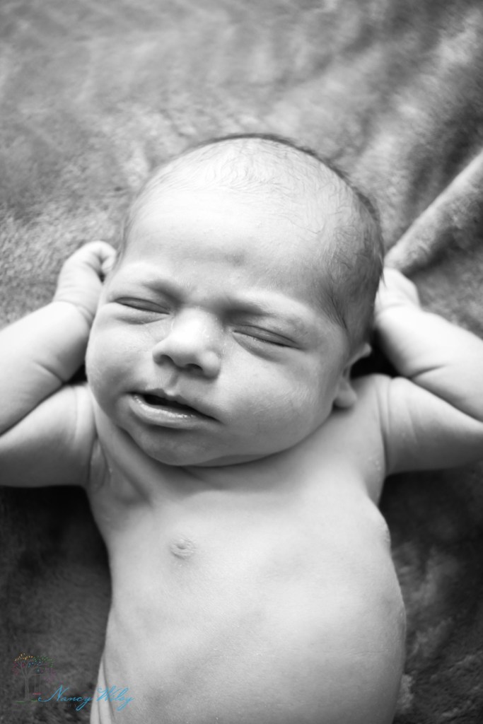 Kai_VA_Beach_Newborn_Photographer-7