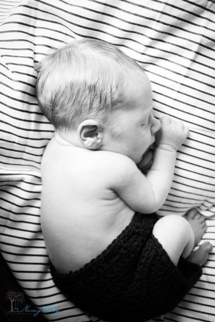 Colton_VA_Beach_Newborn_Photographer-13