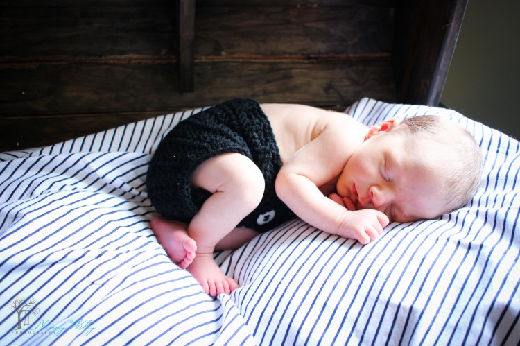 Colton_VA_Beach_Newborn_Photographer-14