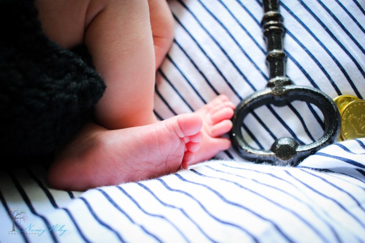 Colton_VA_Beach_Newborn_Photographer-23