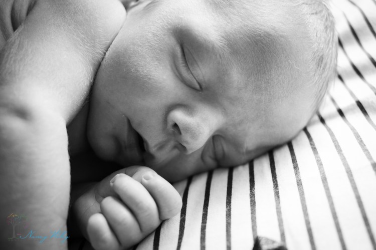 Colton_VA_Beach_Newborn_Photographer-24