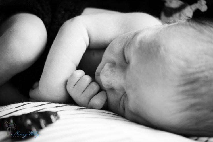 Colton_VA_Beach_Newborn_Photographer-25