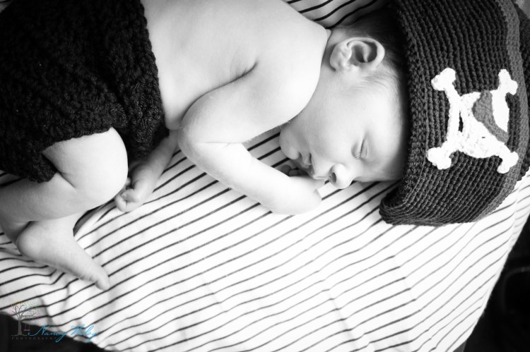 Colton_VA_Beach_Newborn_Photographer-4