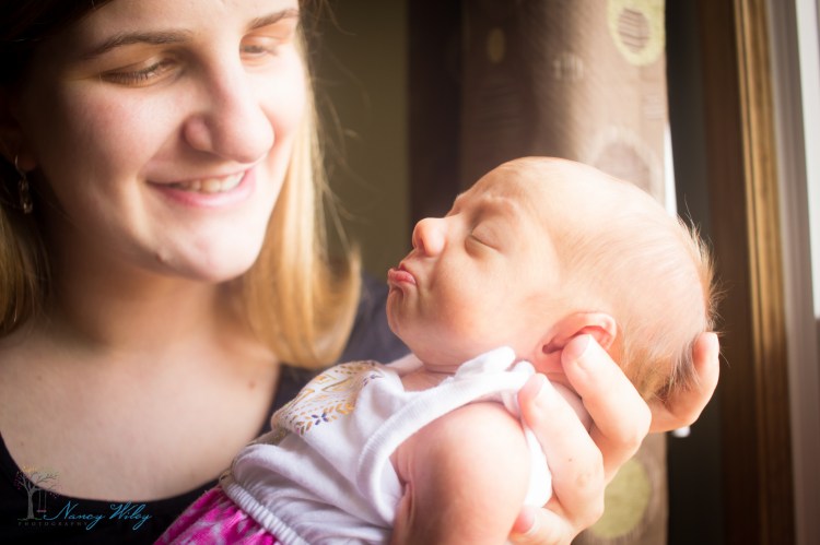 Brynn_VA_Beach_Newborn_Photographer-21
